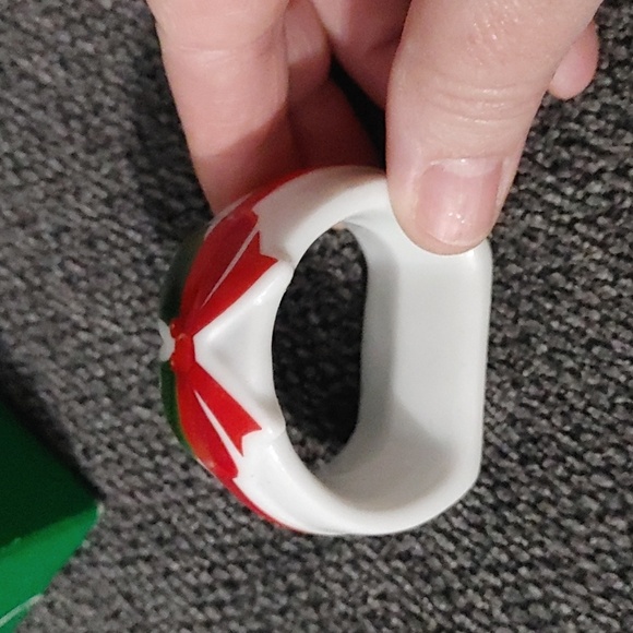 Vintage Mount Clemons Ribbon & Holly Napkin Ring 6 Piece Set Red Bow Green Holly - Picture 4 of 8